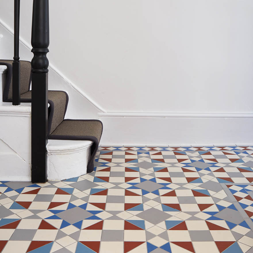 Welcome Home – A Victorian Floor Tile Hallway Makeover