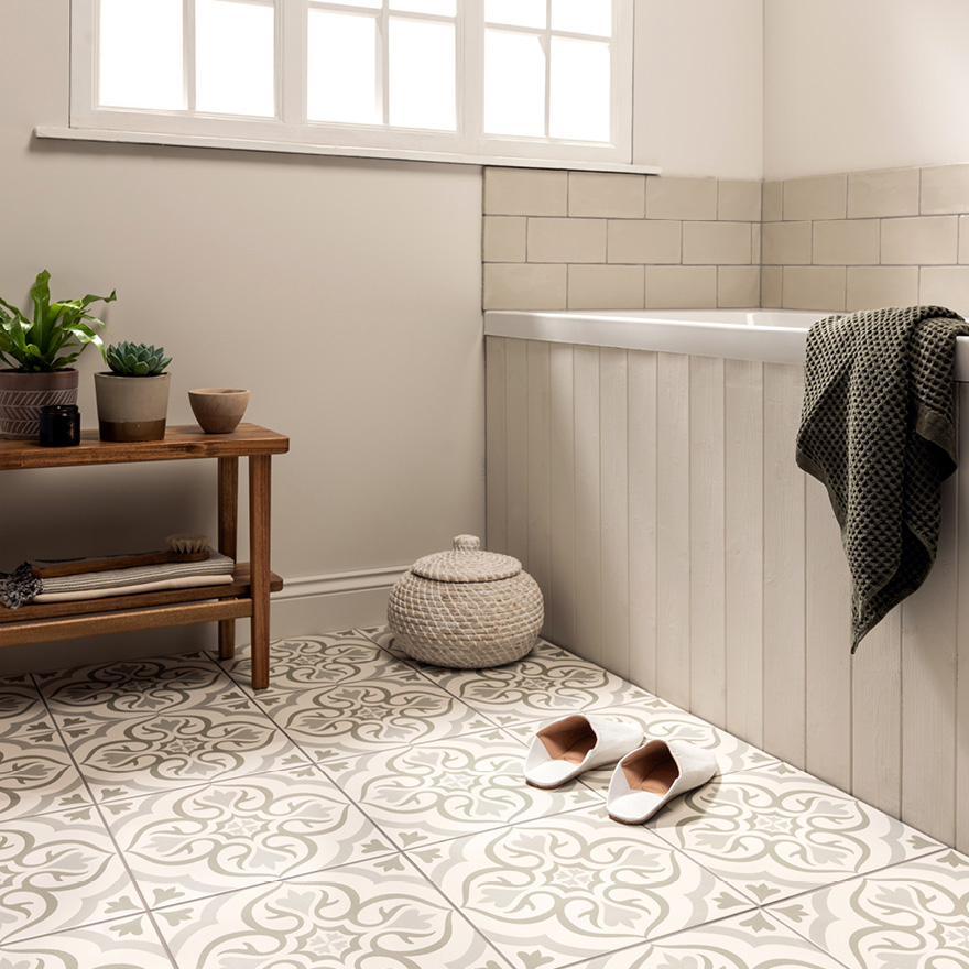 How to create a luxury bathroom on a budget using tiles