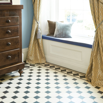 Chesterfield Black and Dover White