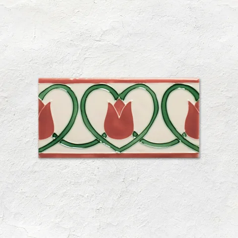 Vintage White Astragal Dado and Élysée on Vintage White (above) Vintage White Astragal Dado and Élysée Border on Vintage White (below)