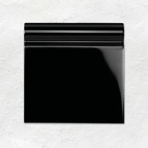 Brilliant White Field Tile (above) Jet Black Skirting (below) and Harlequin Large Black on Chalk (floor)