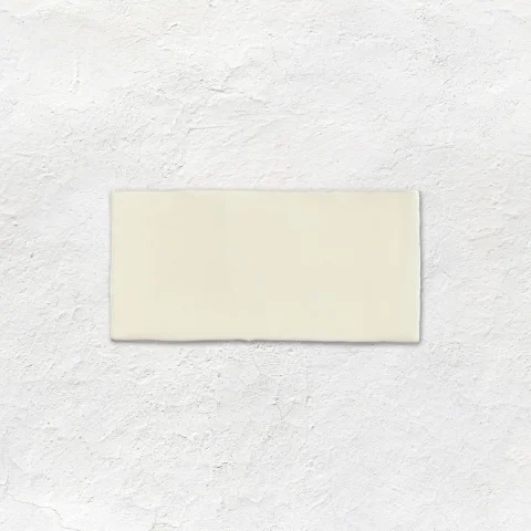 Palomino Cosmopolitan Half Tile (above) Palomino Cosmopolitan Rail Moulding (middle) Palomino Cosmopolitan Field Tile (below)