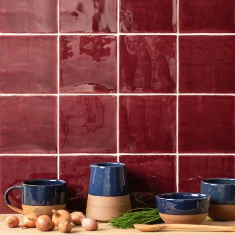 Blackberry Cosmopolitan Field Tile (wall)