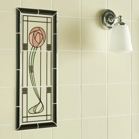 Colonial White Field Tile (wall) RH Glasgow Rose 3-Tile Panel (middle)