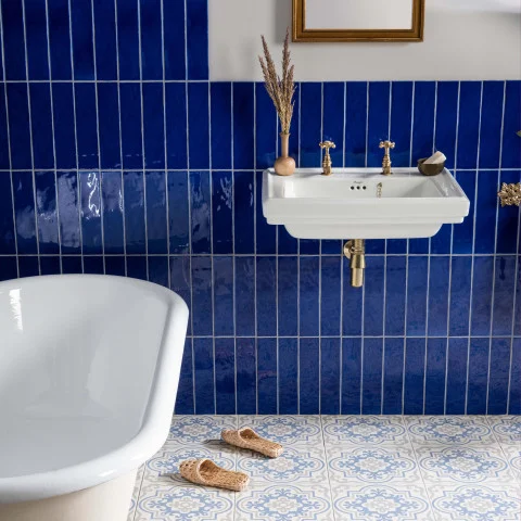 Amun Cosmopolitan Field (wall) Vogue Light Blue/Stone On Chalk (floor)