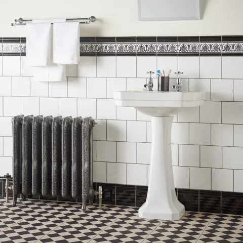 Jet Black Albert Dado, Jet Black Parthenon and Jet Black Omega (above) Brilliant White Field Tile (middle) Jet Black Skirting (below) 