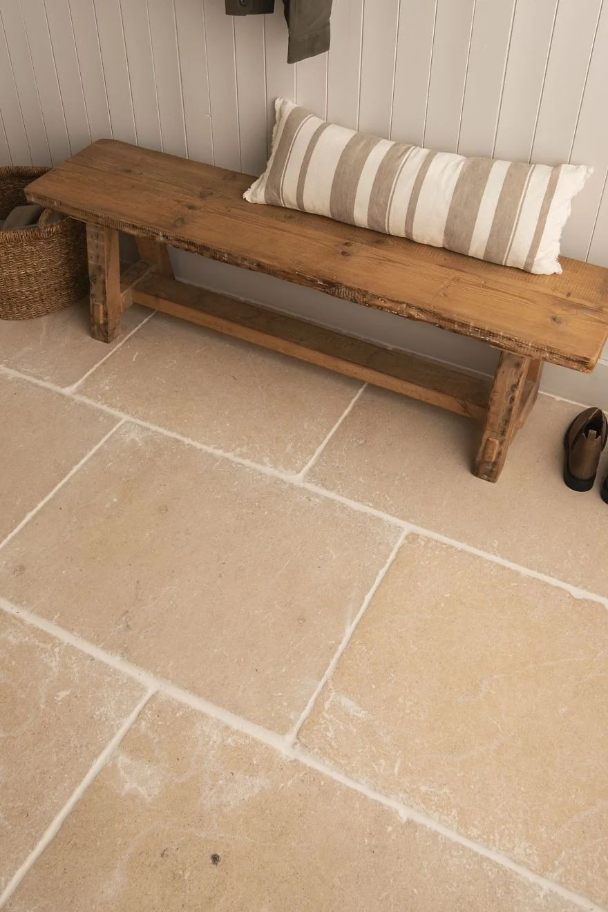 Clay_Rock_Saint_Emilion_Tumbled_Limestone_IM-0025909_061x