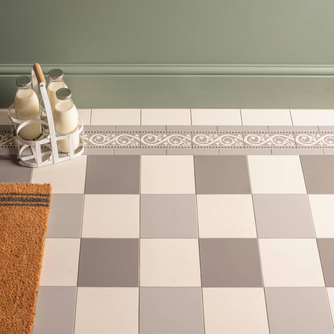 Original_Style_VFT_Kitchener_grey_on_Dover_white_border_7976V