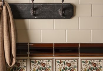 Original_Style_Artworks_County_White_Half_Tile