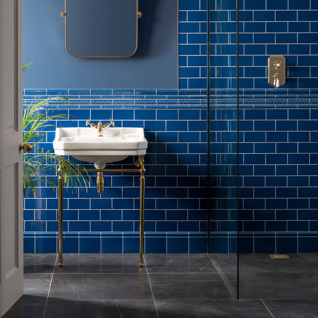 Original_Style_Artworks_Windsor_Blue_with_Marmi_Nero_Honed_01_2_1