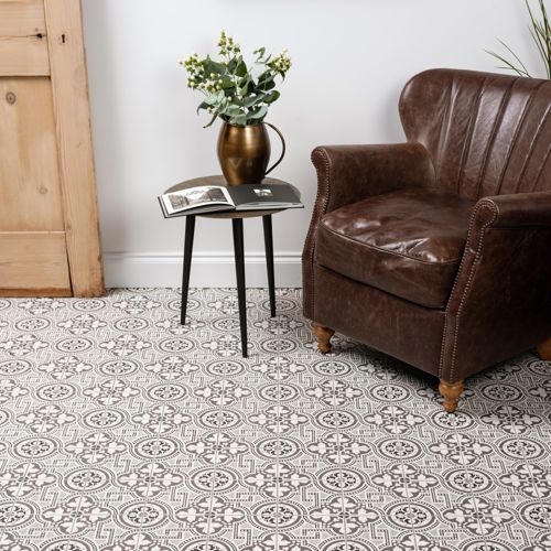 Original_Style_VFT_Salisbury_Black_on_Dover_White_7969V_Lounge_1jpg_2